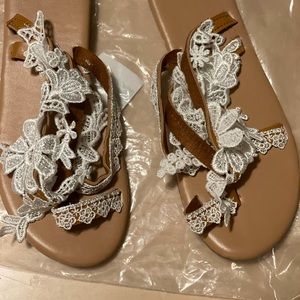 Ladies sandals